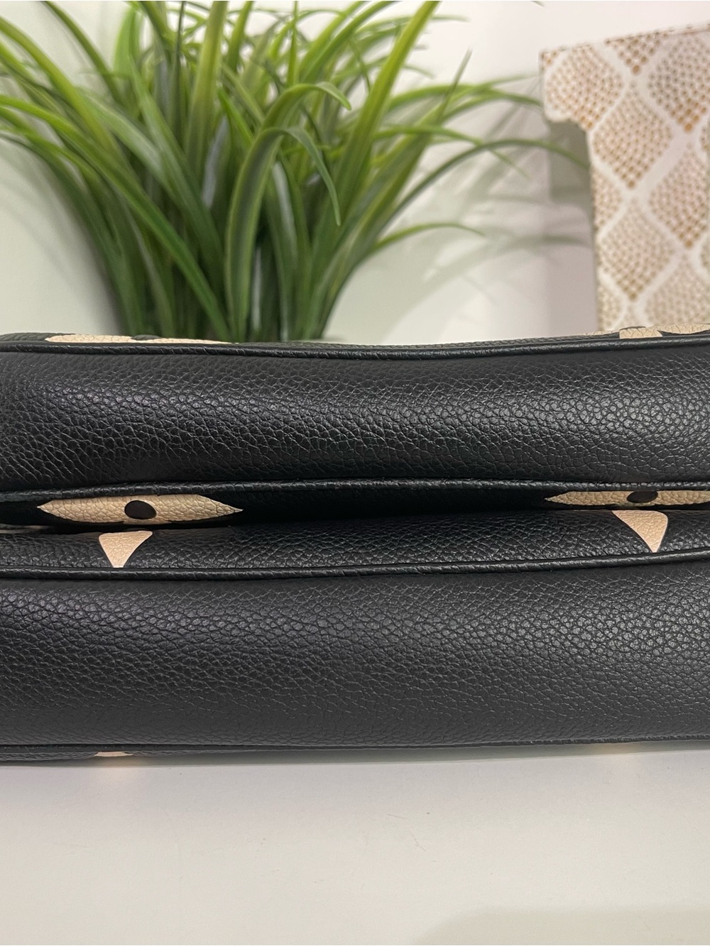 Louis Vuitton Black & Cream Large Monogram Chain Pochette - Picture 6 of 9